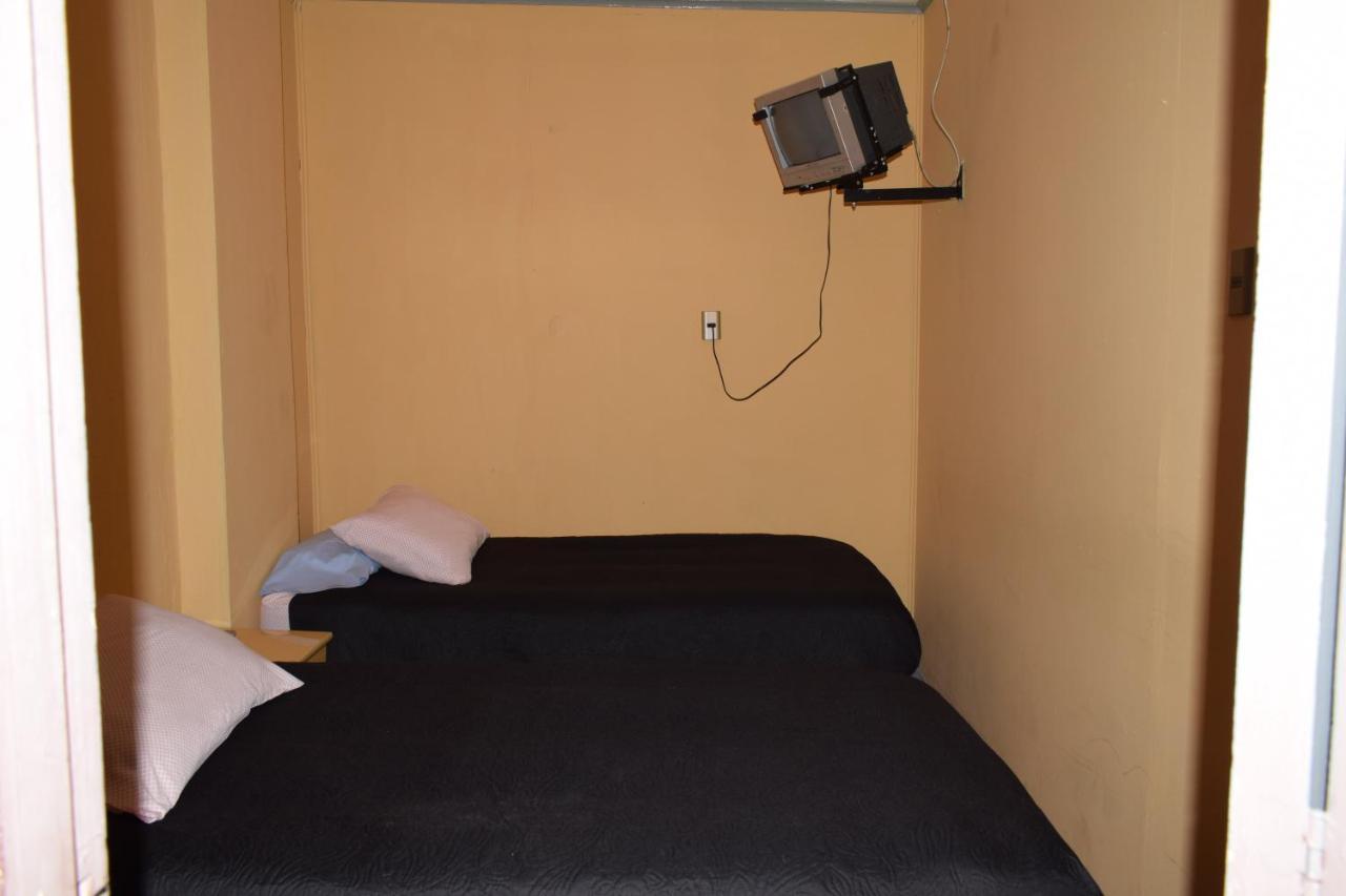 Hostal Torres Del Paine Punta Arenas Luaran gambar