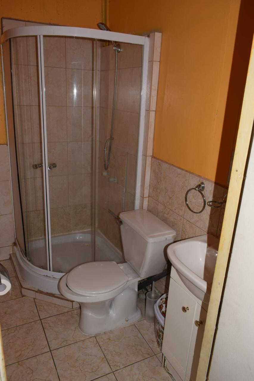 Hostal Torres Del Paine Punta Arenas Luaran gambar